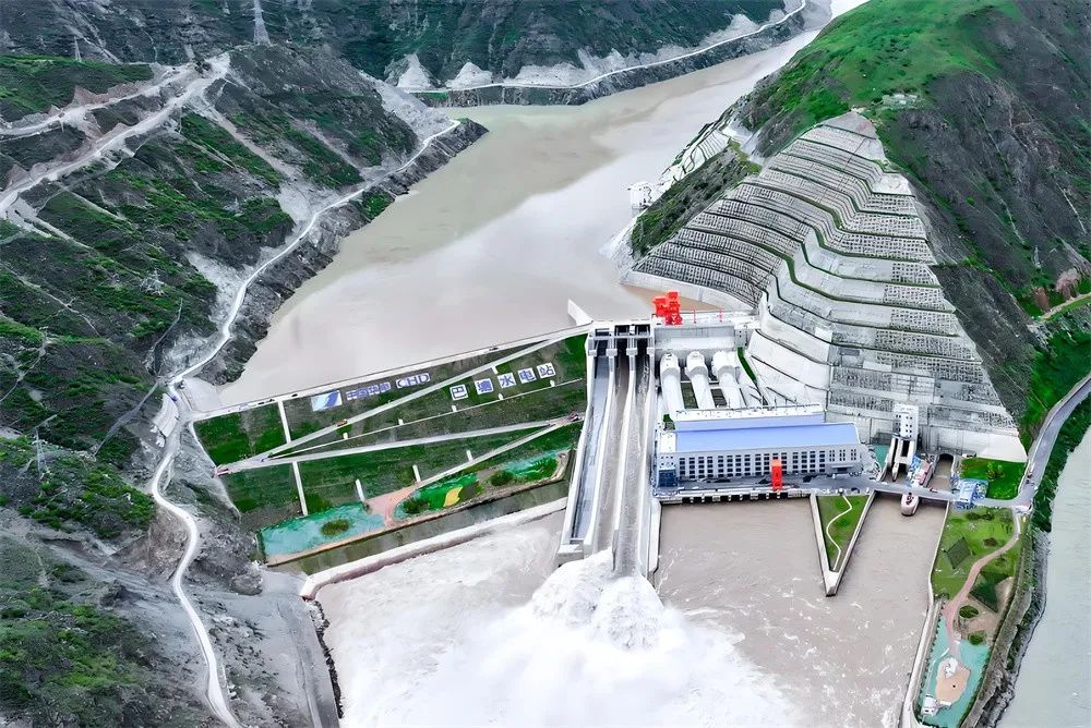 巴塘水電站.jpg